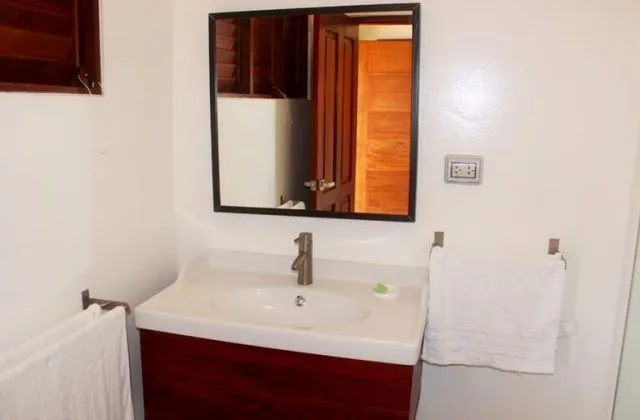 Hotel El Bocaino Boca de Yuma room bathroom
